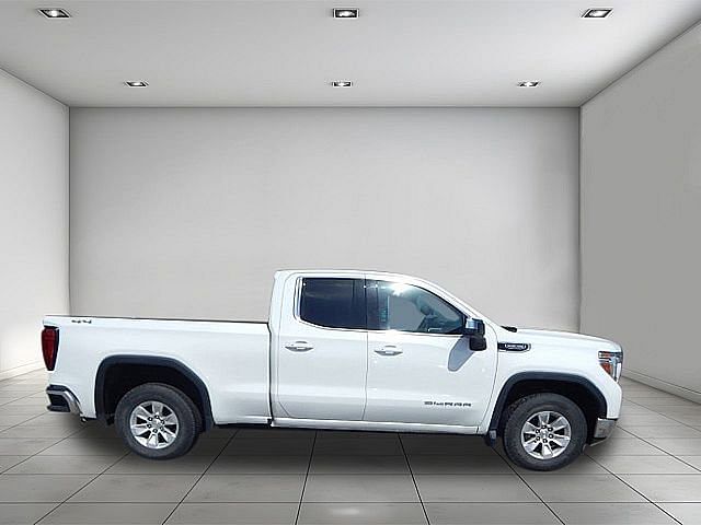 Used 2022 GMC Sierra 1500 Limited SLE with VIN 1GTR9BED9NZ172843 for sale in Kansas City