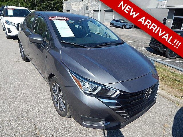 Used 2023 Nissan Versa Sedan SV with VIN 3N1CN8EV5PL840003 for sale in Kansas City