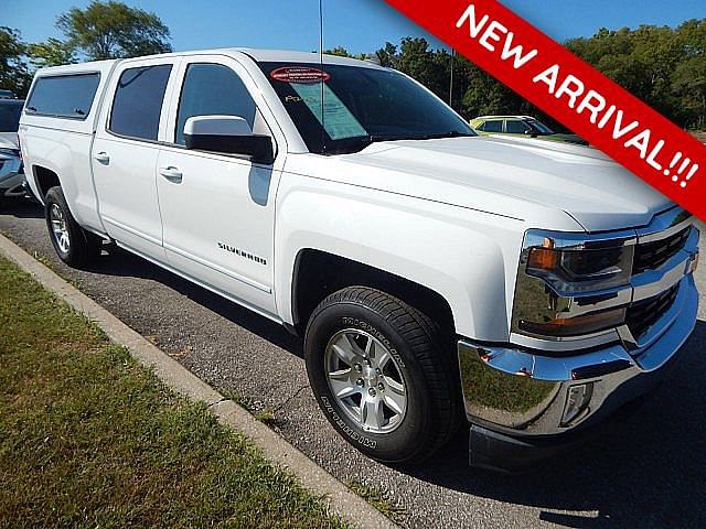 Used 2017 Chevrolet Silverado 1500 LT with VIN 3GCUKREC9HG274906 for sale in Kansas City