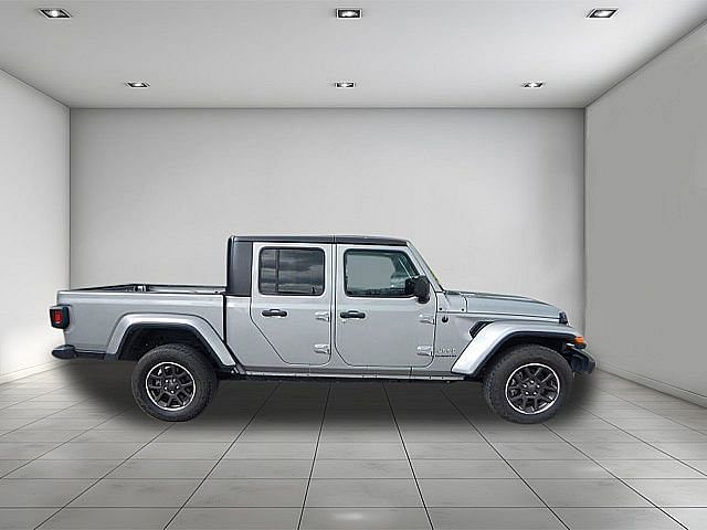 Used 2021 Jeep Gladiator Overland with VIN 1C6HJTFGXML577443 for sale in Kansas City, MO