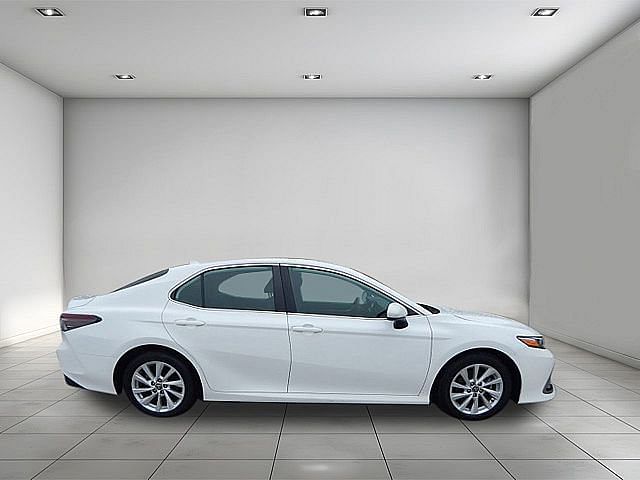 Used 2022 Toyota Camry LE with VIN 4T1C11AK2NU663940 for sale in Kansas City, MO