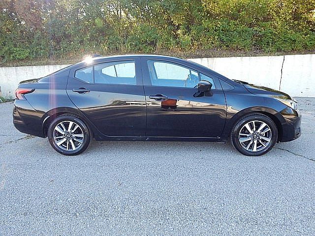 Used 2023 Nissan Versa Sedan SV with VIN 3N1CN8EVXPL863521 for sale in Kansas City