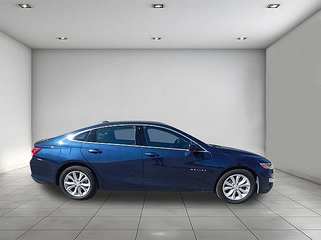 Used 2022 Chevrolet Malibu 1LT with VIN 1G1ZD5ST4NF181617 for sale in Kansas City, MO