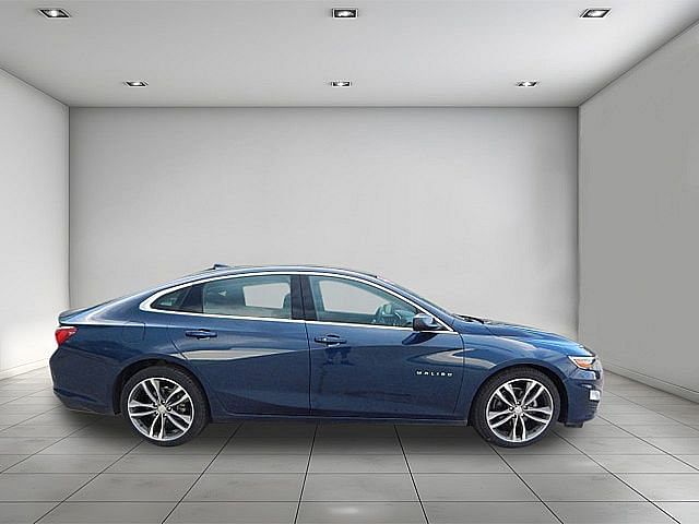 Used 2021 Chevrolet Malibu 1LT with VIN 1G1ZD5ST2MF068229 for sale in Kansas City