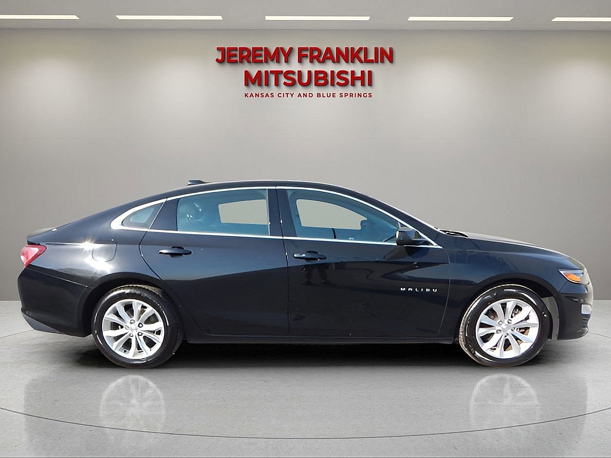 Used 2022 Chevrolet Malibu 1LT with VIN 1G1ZD5ST5NF139490 for sale in Kansas City