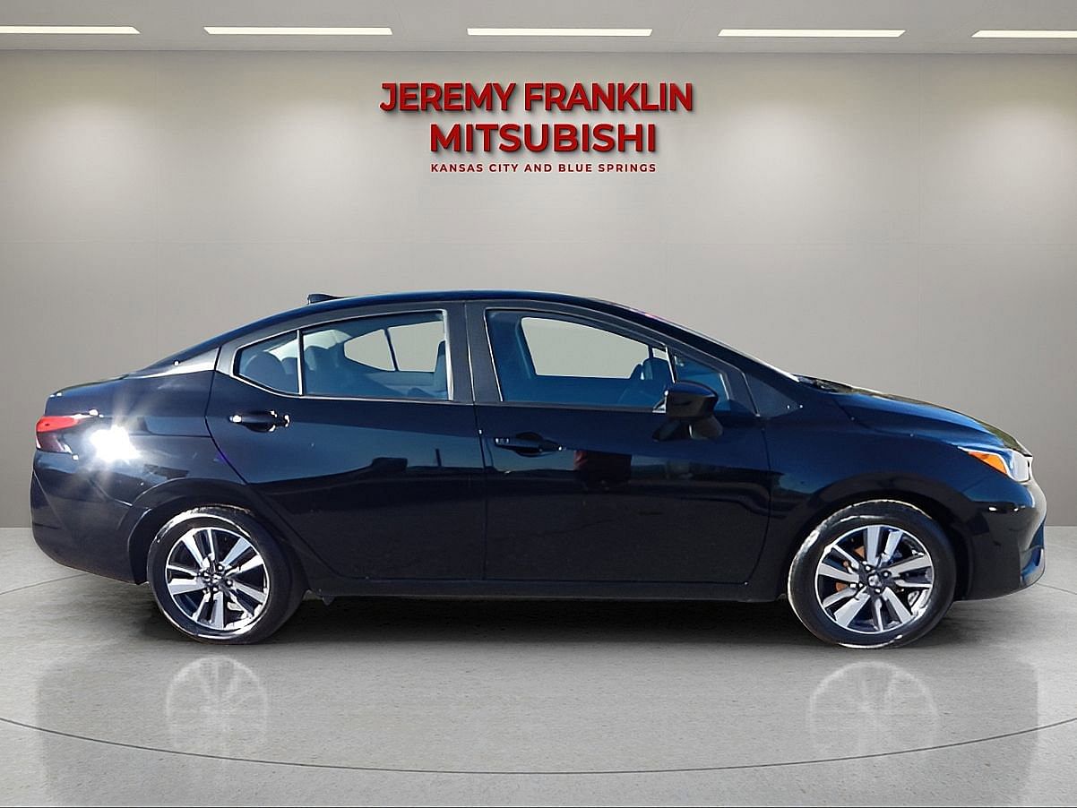 Used 2023 Nissan Versa Sedan SV with VIN 3N1CN8EV7PL862942 for sale in Kansas City