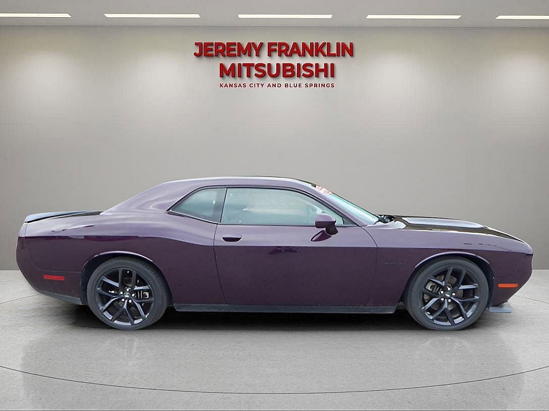 Used 2022 Dodge Challenger R/T with VIN 2C3CDZBT5NH230864 for sale in Kansas City