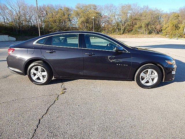 Used 2023 Chevrolet Malibu 1LT with VIN 1G1ZD5ST7PF224477 for sale in Kansas City