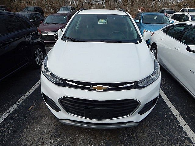 Used 2019 Chevrolet Trax LT with VIN 3GNCJPSB4KL247830 for sale in Kansas City