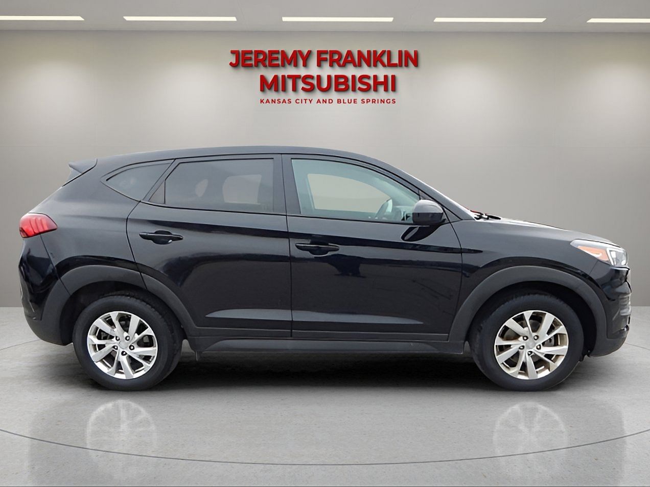 Used 2019 Hyundai Tucson SE with VIN KM8J23A49KU917009 for sale in Kansas City