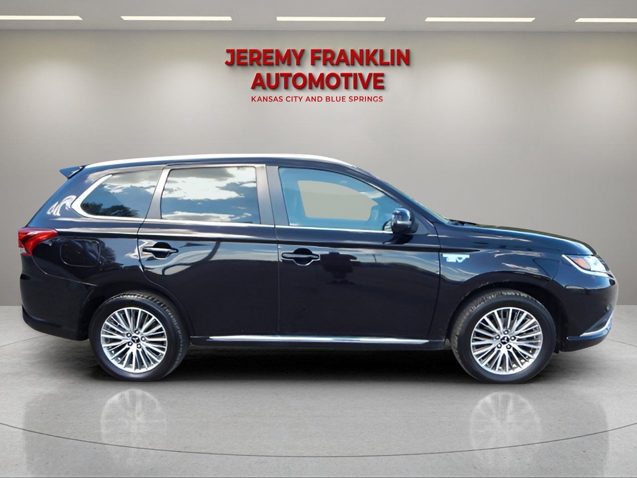 Used 2020 Mitsubishi Outlander SEL with VIN JA4J24A52LZ010149 for sale in Kansas City