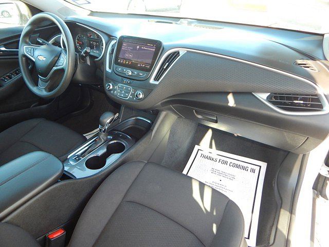 2022 Chevrolet Malibu 1LT photo 23