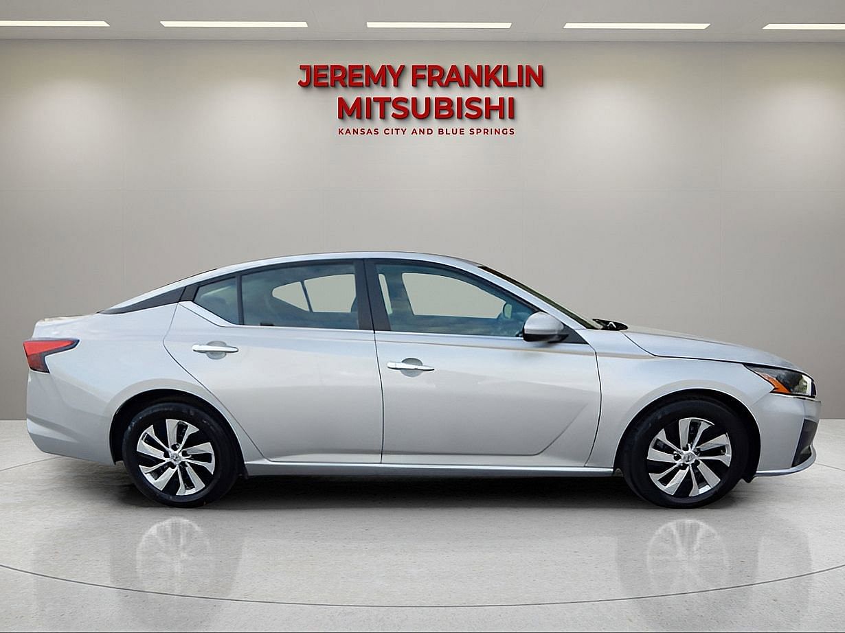 Used 2023 Nissan Altima S with VIN 1N4BL4BV4PN365414 for sale in Kansas City