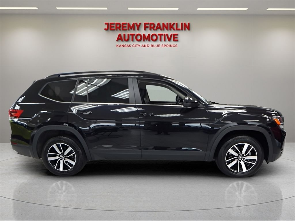 Used 2023 Volkswagen Atlas SE with VIN 1V2DP2CA5PC516603 for sale in Kansas City