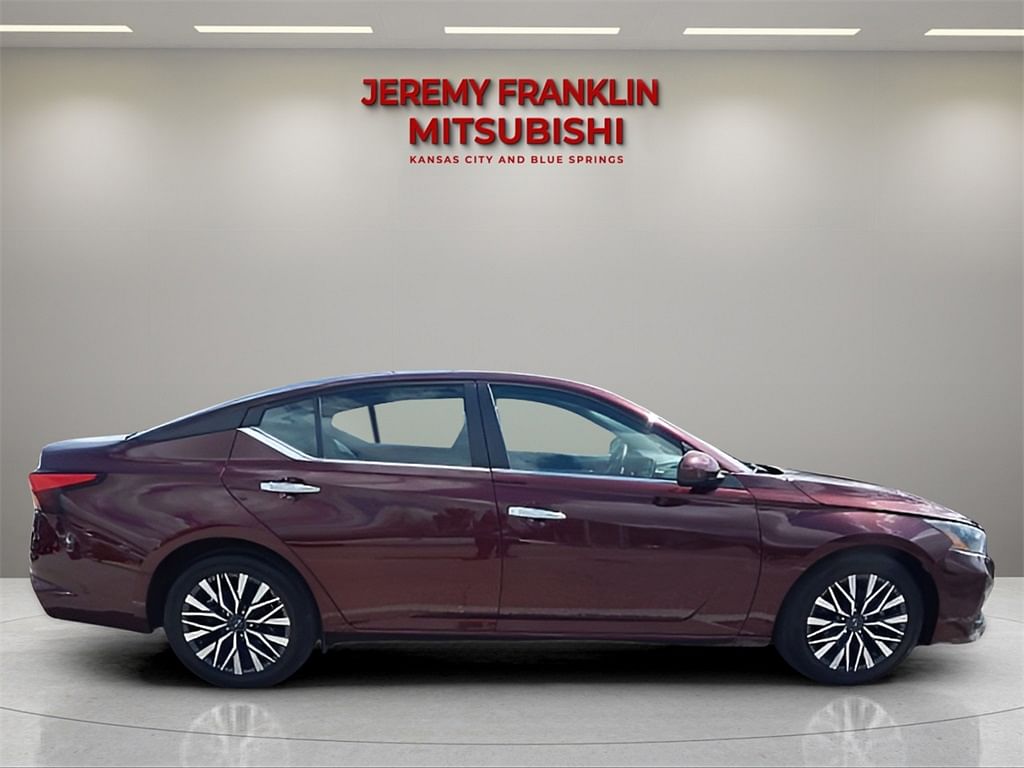 Used 2023 Nissan Altima SV with VIN 1N4BL4DV9PN349948 for sale in Blue Springs, MO