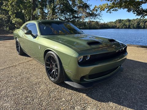 1 image of 2019 Dodge Challenger SRT Hellcat