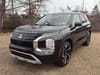 11 thumbnail image of  2022 Mitsubishi Outlander SE