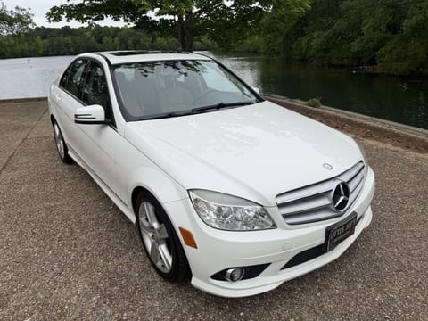 1 image of 2010 Mercedes-Benz C-Class C 300 Sport