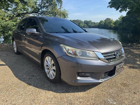 1 image of 2014 Honda Accord Sedan EX-L