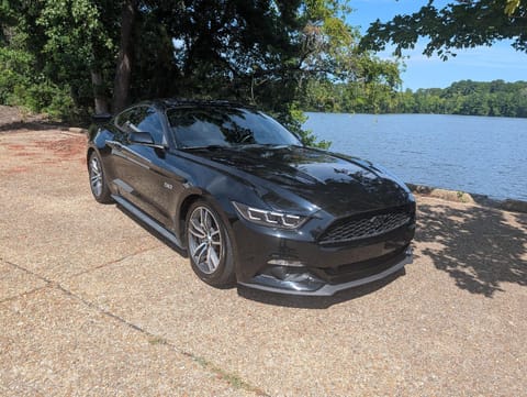 1 image of 2016 Ford Mustang GT
