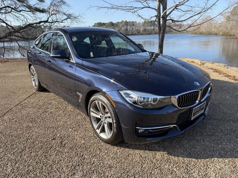 1 image of 2017 BMW 3 Series 330i xDrive