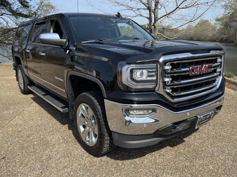 1 image of 2017 GMC Sierra 1500 SLT