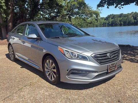 1 image of 2017 Hyundai Sonata Sport