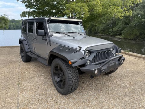 1 image of 2017 Jeep Wrangler Unlimited Sport
