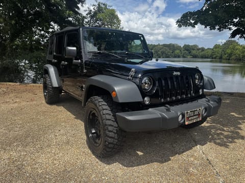 1 image of 2017 Jeep Wrangler Unlimited Sport