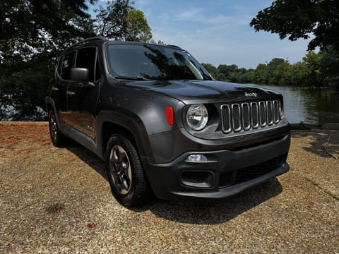 1 image of 2018 Jeep Renegade Sport