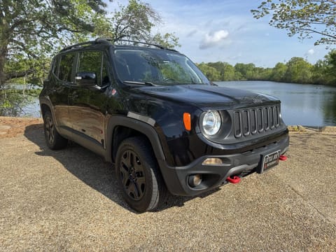 1 image of 2018 Jeep Renegade Trailhawk