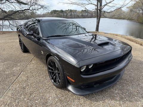 1 image of 2019 Dodge Challenger R/T Scat Pack