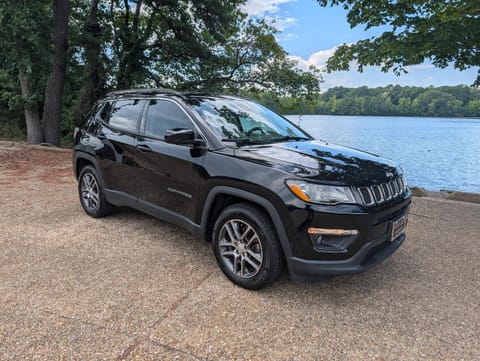 1 image of 2019 Jeep Compass Latitude w/Sun/Wheel Pkg