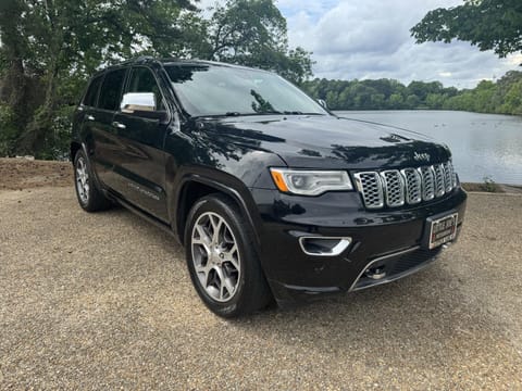 1 image of 2019 Jeep Grand Cherokee Overland