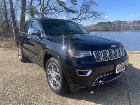 1 image of 2019 Jeep Grand Cherokee Overland