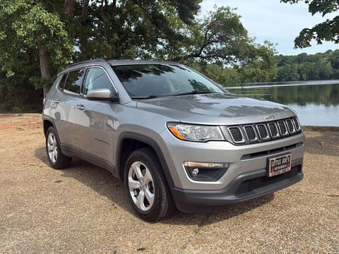 1 image of 2020 Jeep Compass Latitude