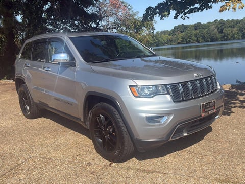 1 image of 2020 Jeep Grand Cherokee Limited