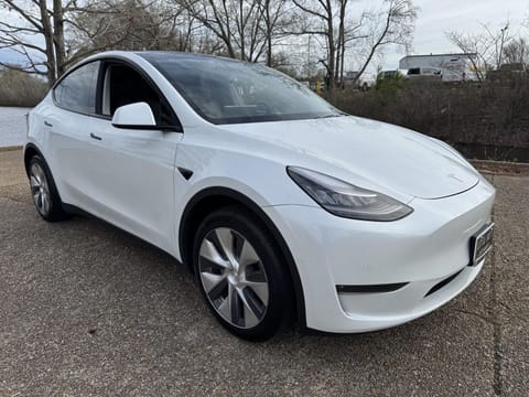 1 image of 2020 Tesla Model Y Long Range