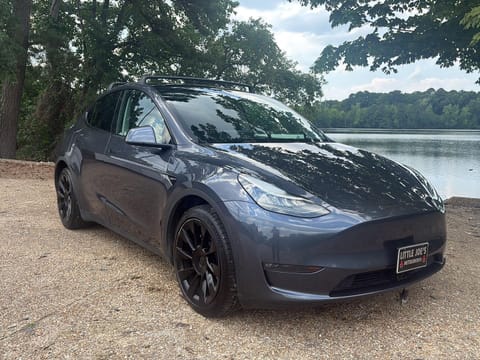 1 image of 2020 Tesla Model Y Long Range