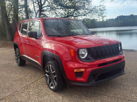 1 image of 2021 Jeep Renegade Jeepster