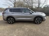 2 thumbnail image of  2022 Mitsubishi Outlander SE