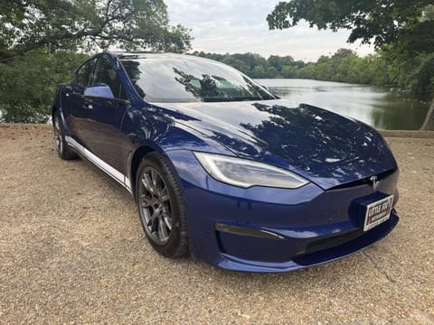 1 image of 2022 Tesla Model S Plaid