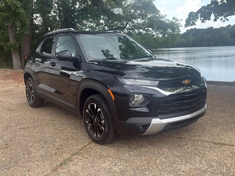 1 image of 2023 Chevrolet Trailblazer LT