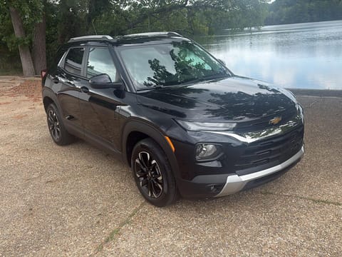 1 image of 2023 Chevrolet Trailblazer LT