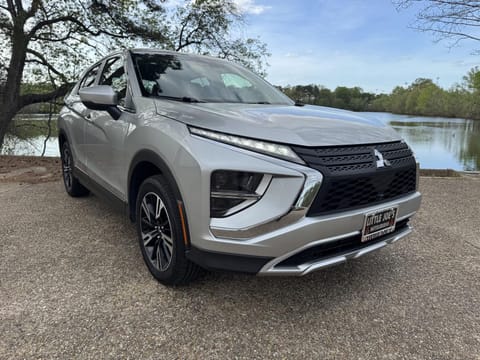 1 image of 2023 Mitsubishi Eclipse Cross SE