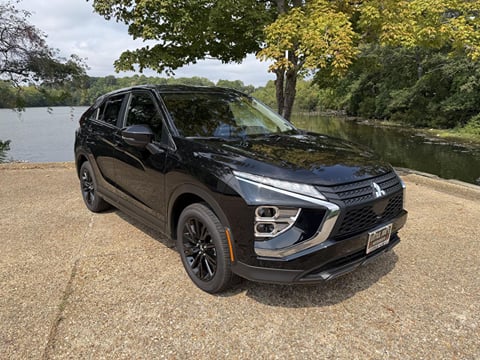 1 image of 2026 Mitsubishi Eclipse Cross LE