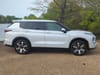 2 thumbnail image of  2026 Mitsubishi Outlander SE