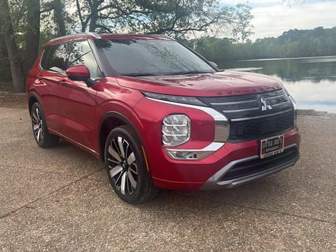 1 image of 2026 Mitsubishi Outlander SEL