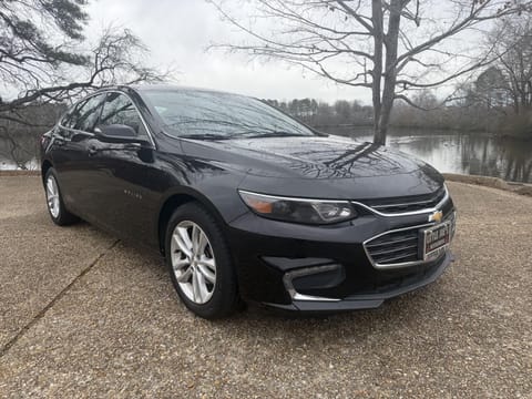 1 image of 2018 Chevrolet Malibu LT