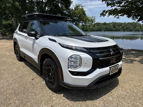 1 image of 2025 Mitsubishi Outlander Trail Edition